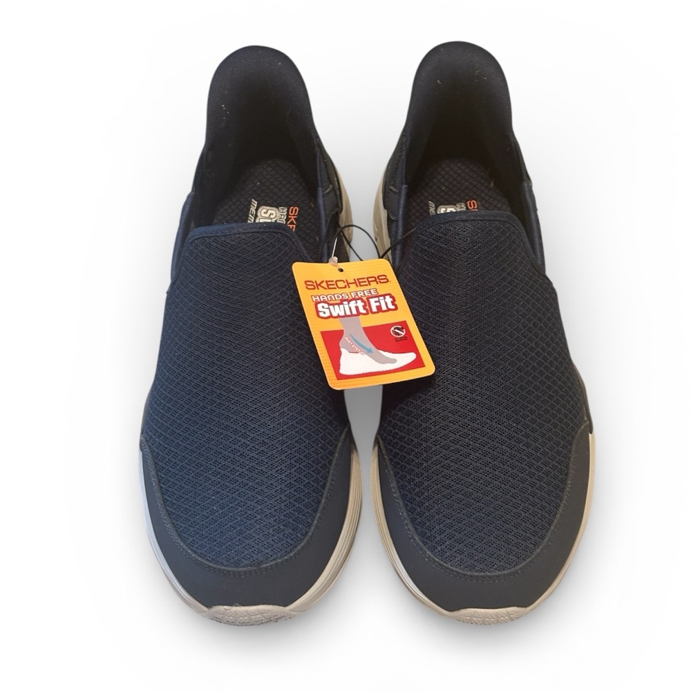 Skechers Men's Black Slip-On Loafers Size 8.5 NWT